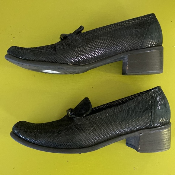 Stuart Weitzman loafers. Size 8. - Picture 2 of 5